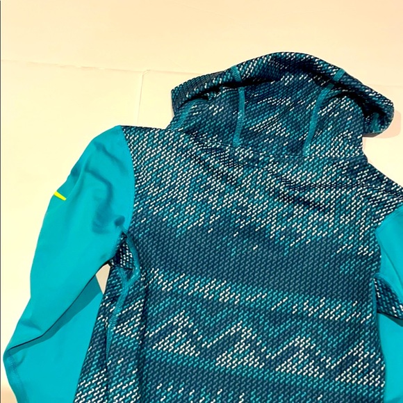 Nike pro track shirt - Picture 3 of 3